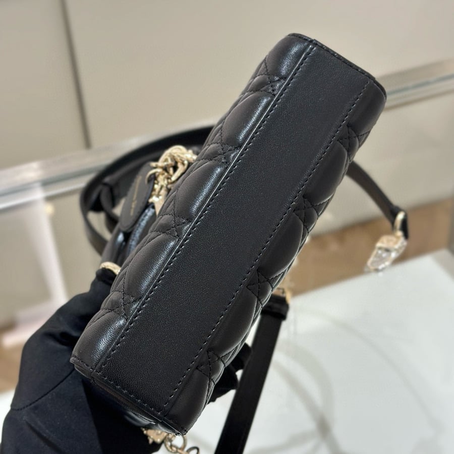 ديور D-joy مقاس 19cm