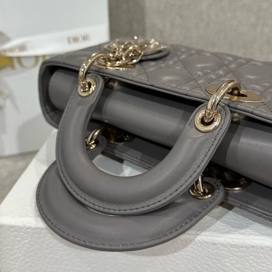 شنطة ديور D-joy مقاس 22cm