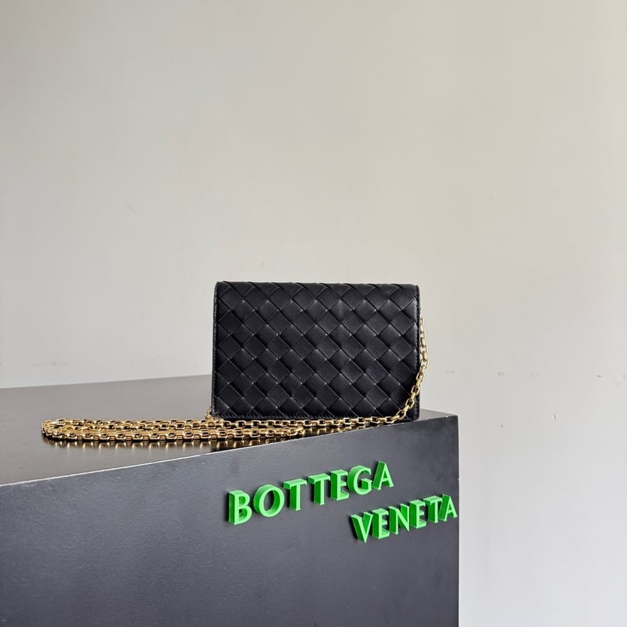 بوتيقا Intrecciato مقاس 19cm