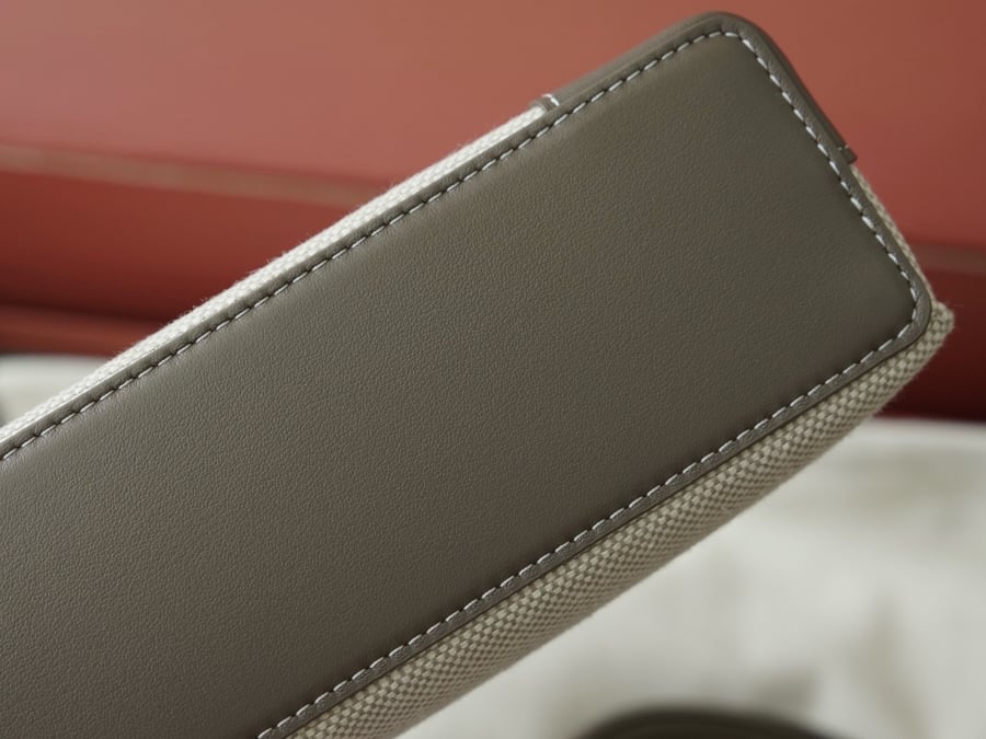 شنطة لوربيانا Extra Pocket مقاس 19cm