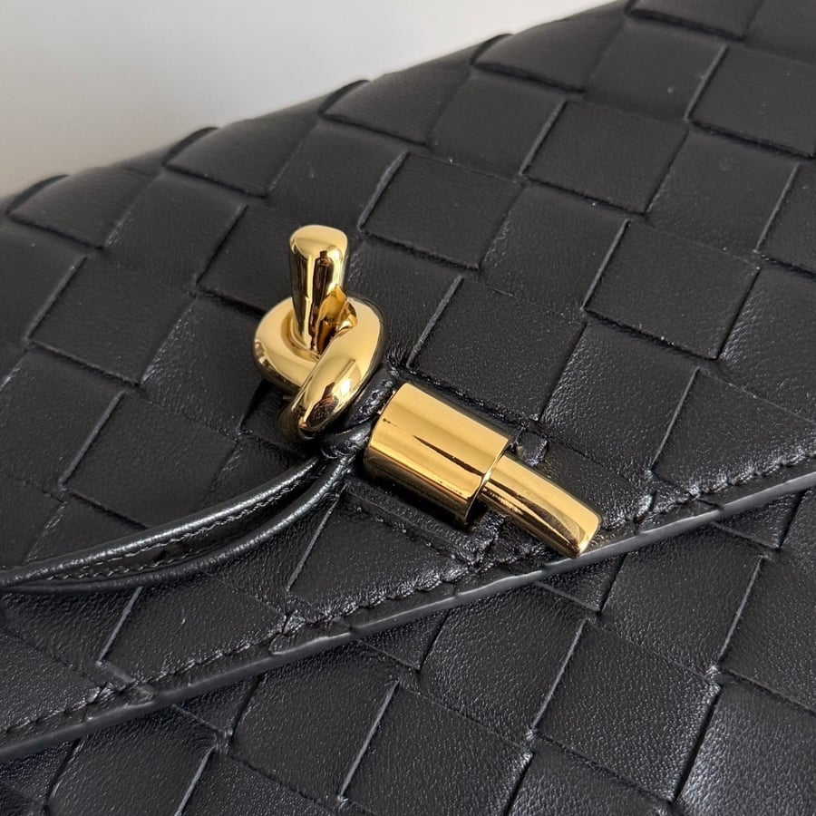 بوتيقا Intrecciato مقاس 19cm