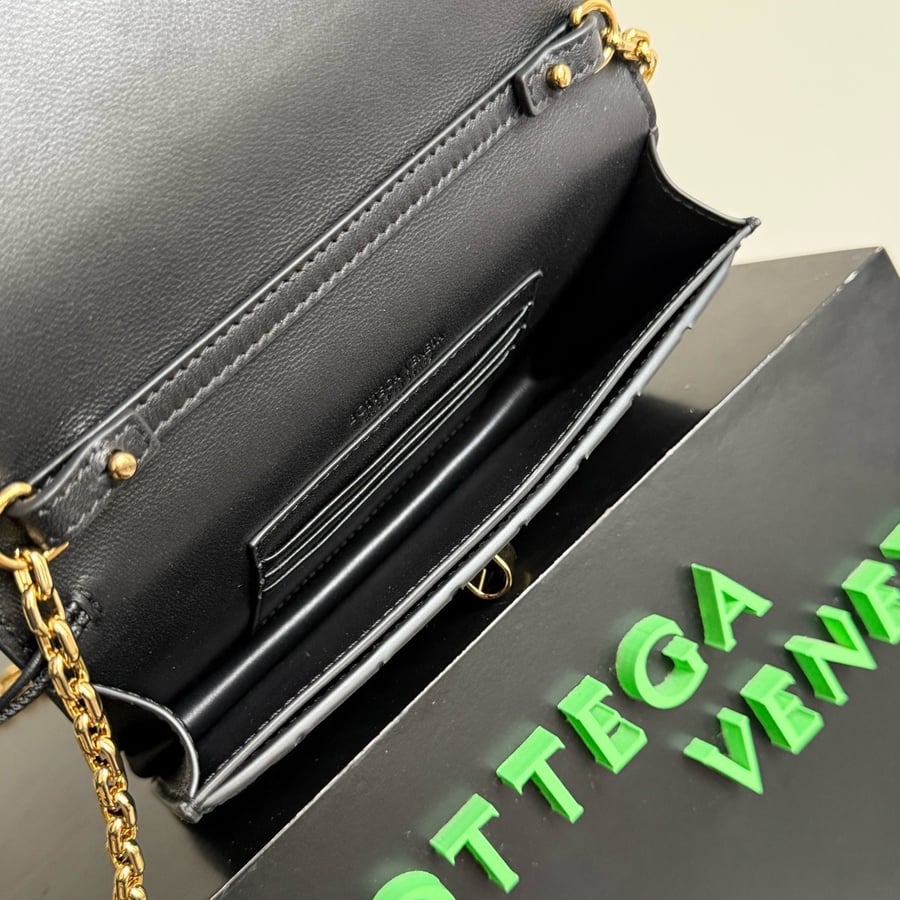 بوتيقا Intrecciato مقاس 19cm