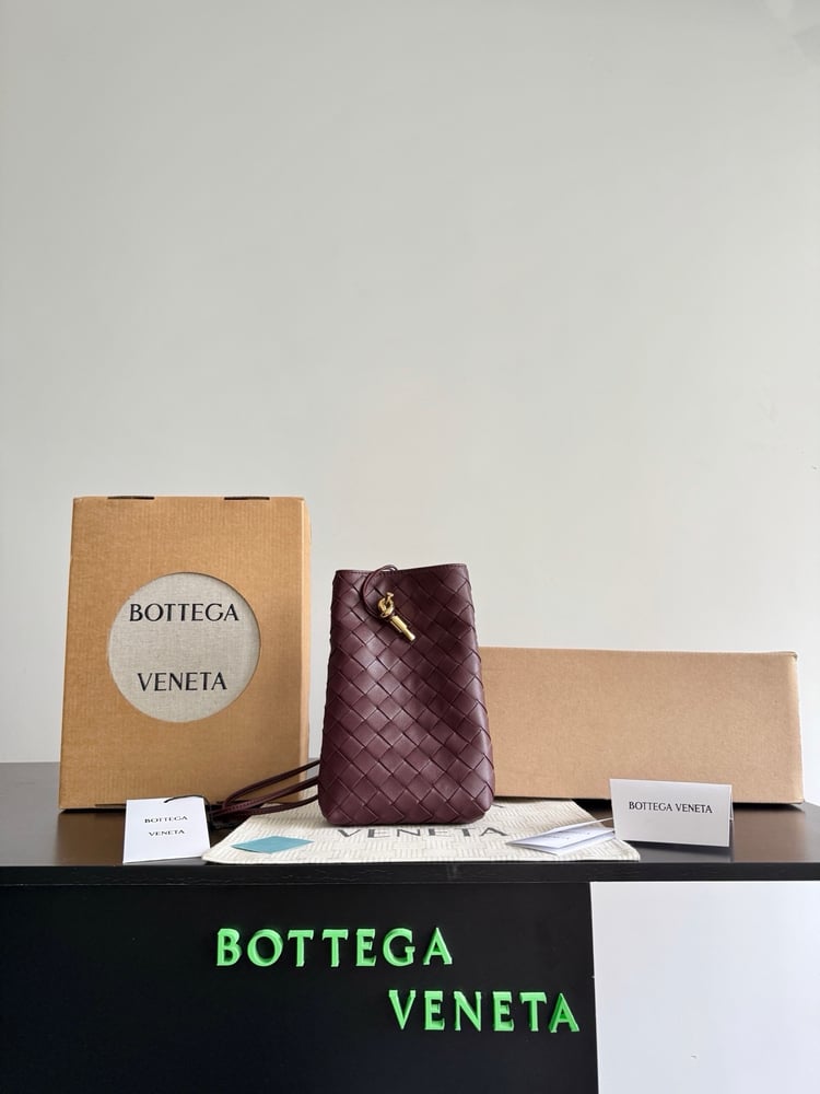 بوتيقا Andiamo pouch مقاس 14cm