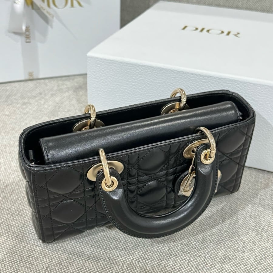 شنطة ديور D-joy مقاس 22cm