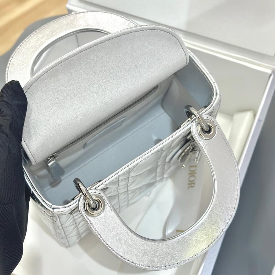 LADY DIOR