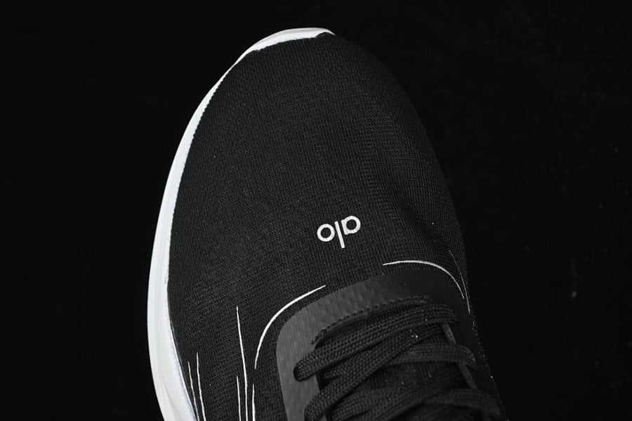 ALO RUNNER STAR STYLE CASUAL LIFE SHOES BLACK/WHITE