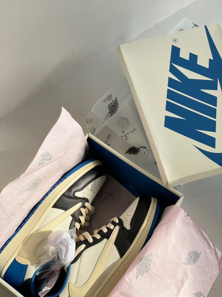 Jordan X Travis Scott