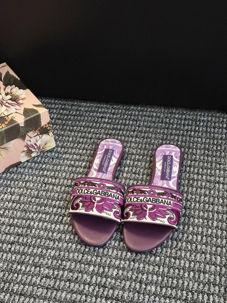 DOLCE AND GABBNA Women Slipper