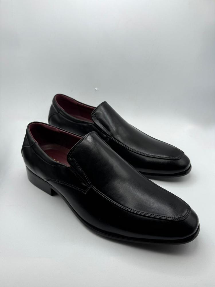Formal shoes