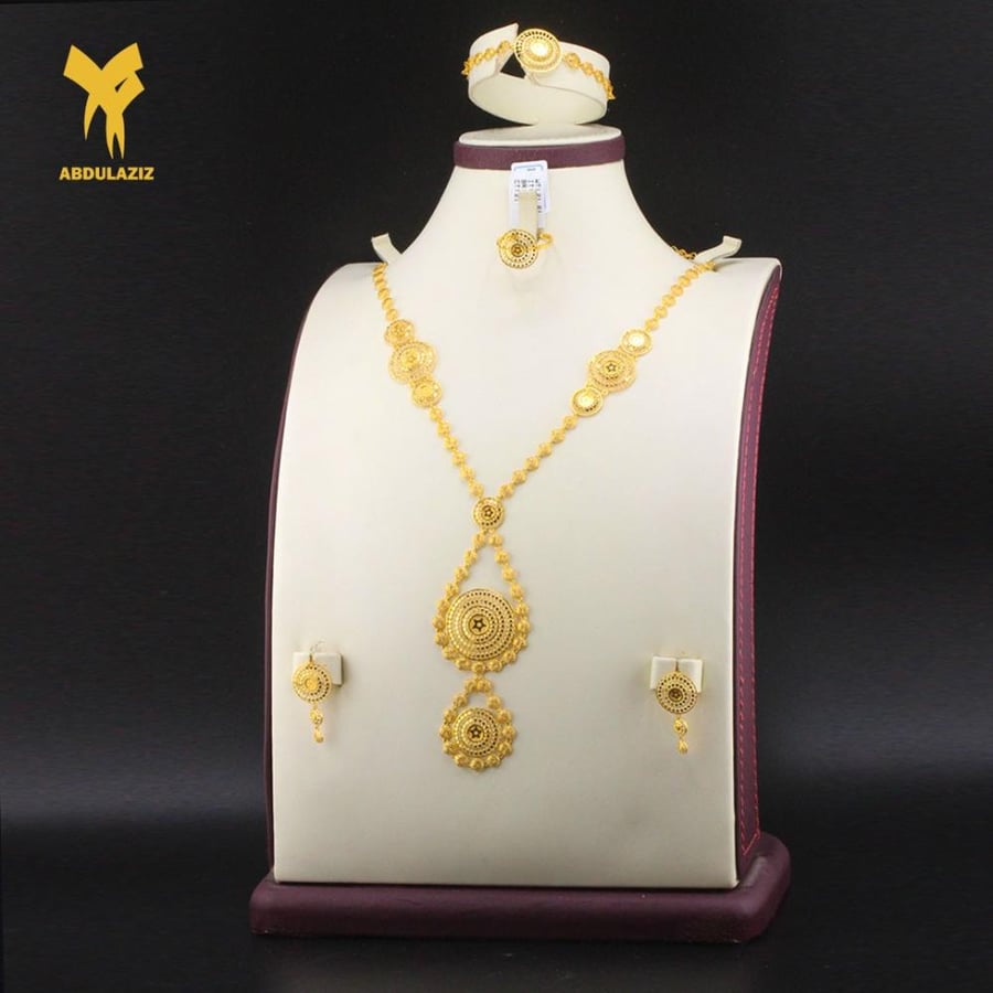 طقم ذهب عيار 21