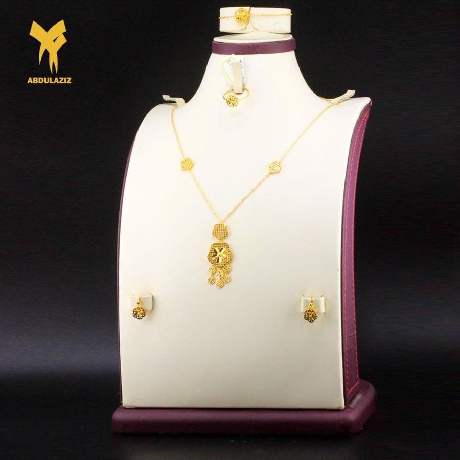 طقم ذهب عيار 21