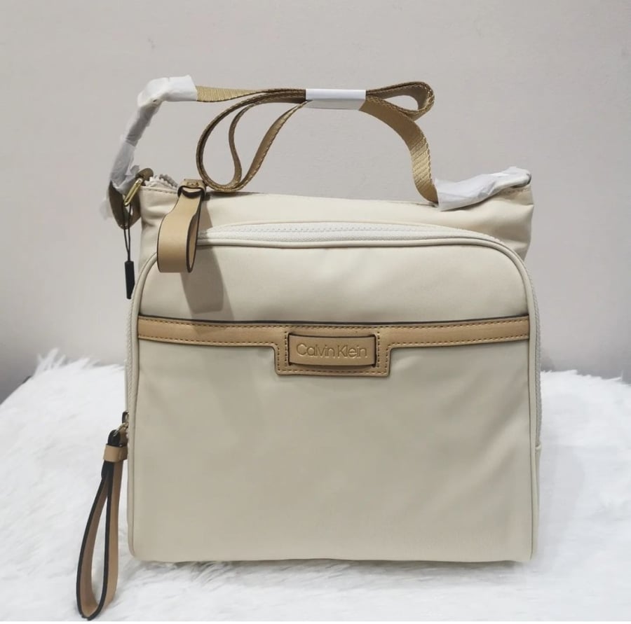 شنطه calvin klein