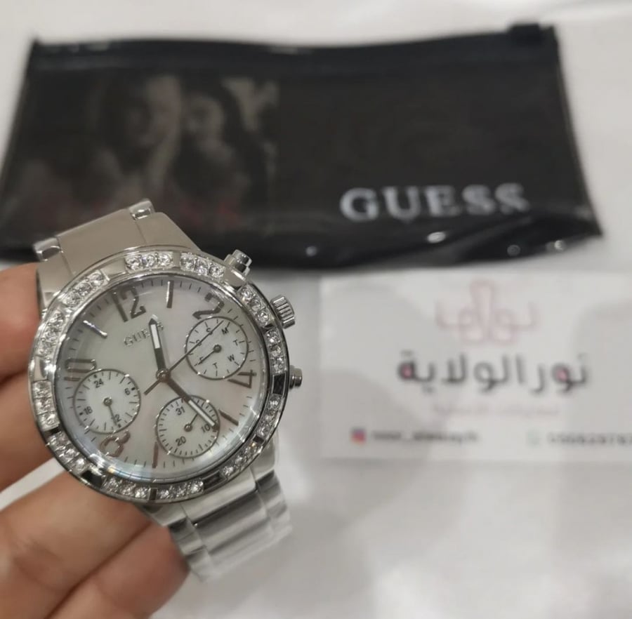 ساعه guess نسائيه