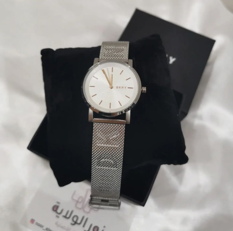 ساعه dkny نسائيه