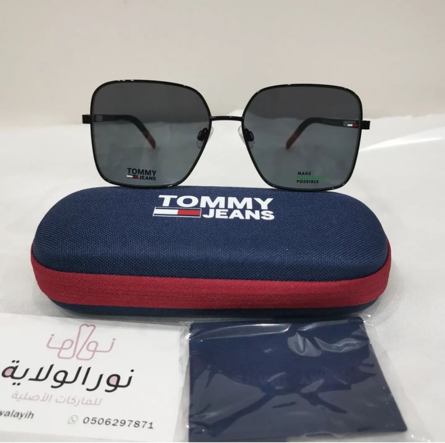 نظاره شمسيه نسائيه Tommy Hilfiger