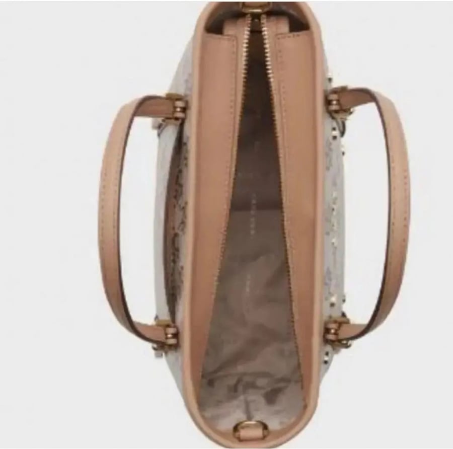 شنطه Dkny