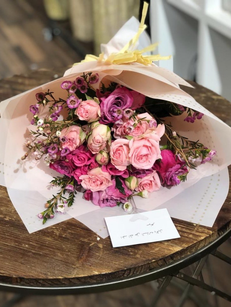 Flower bouquet visit