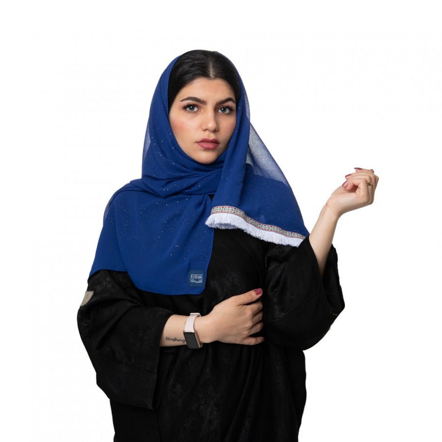 طرحه زرقاء تناسب جميع الأذواق والمناسبات