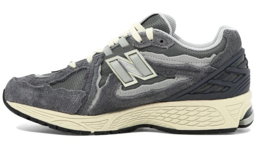حذاء | New Balance 2002R Dark Grey Cream