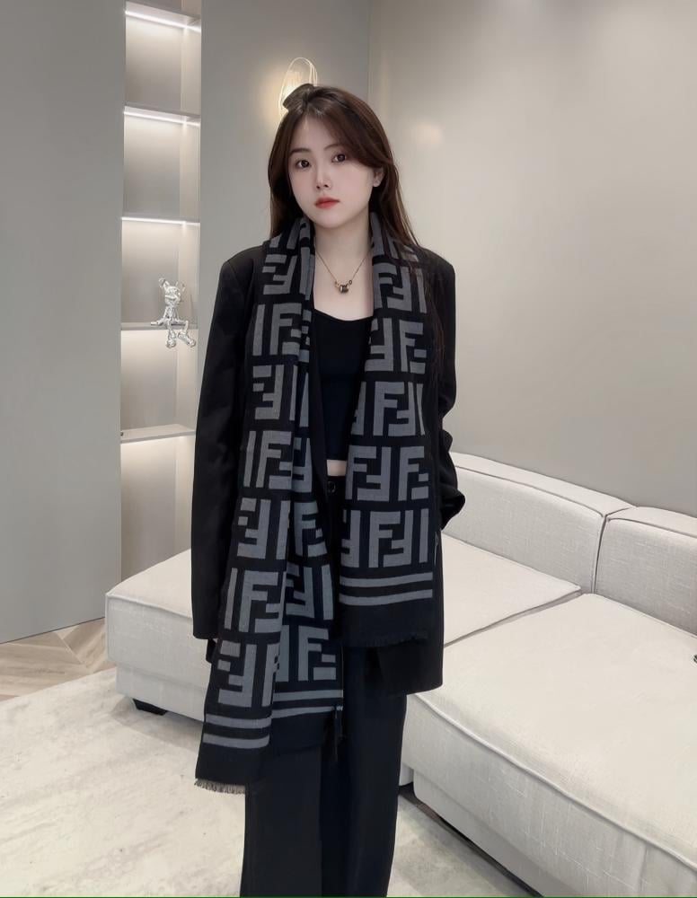 سكارف فندي مقاس 180*35