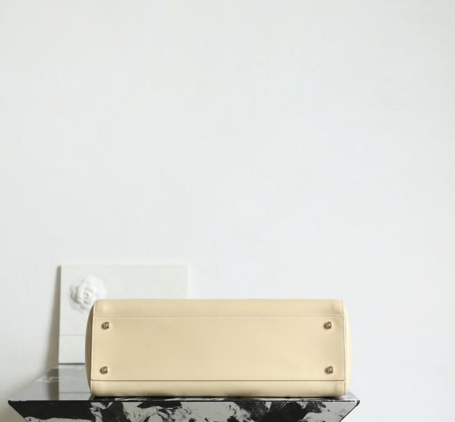 شانيل 26s مقاس 39cm