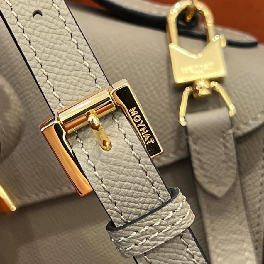 موينات Gabrielle Clutch مقاس 26cm