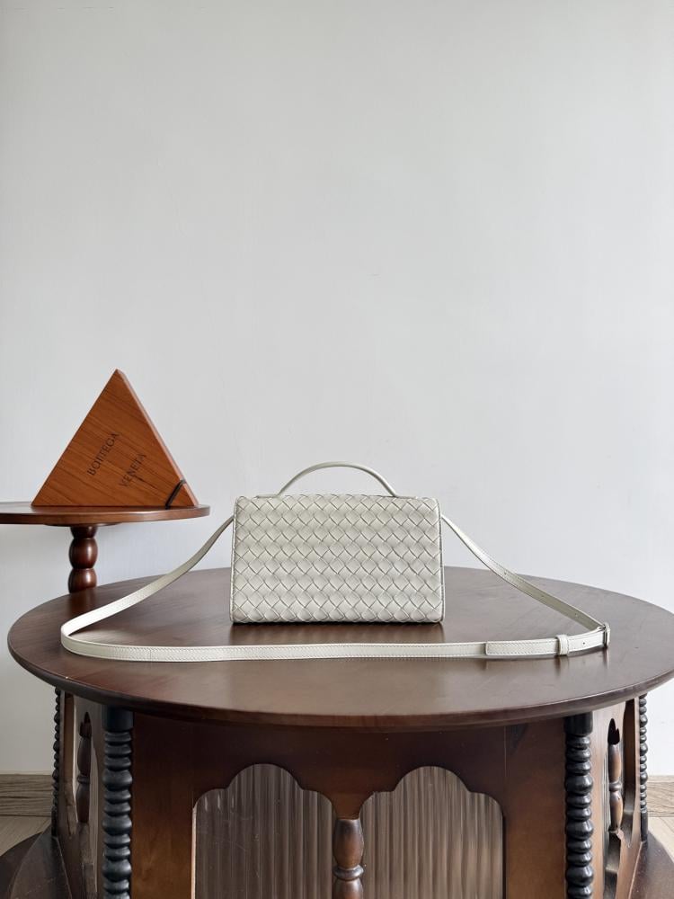 بوتيقا Andiamo Clutch مقاس 24cm