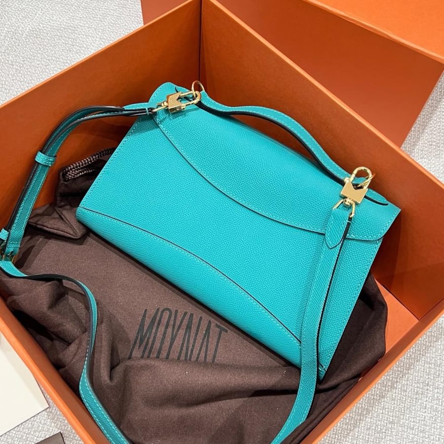 موينات Gabrielle Clutch مقاس 26cm