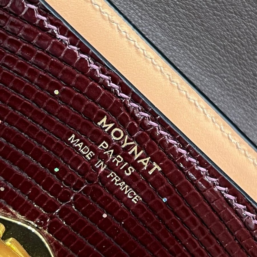 Gabrielle Clutch wallets size 26cm