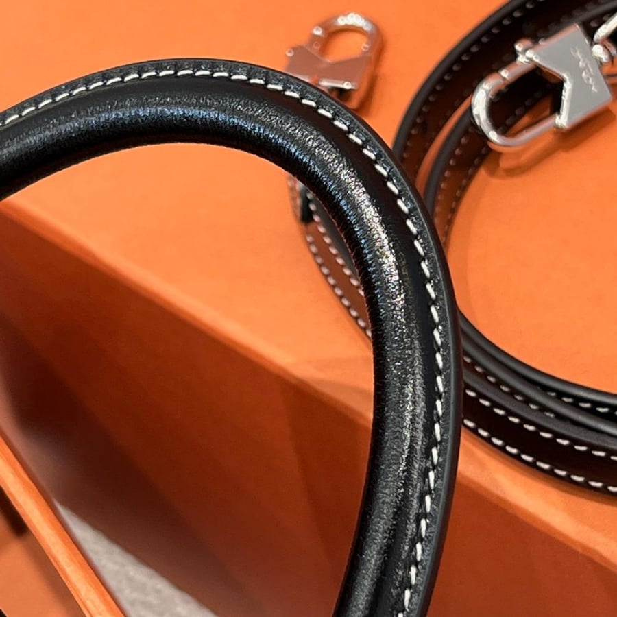 موينات Gabrielle Clutch مقاس 28cm
