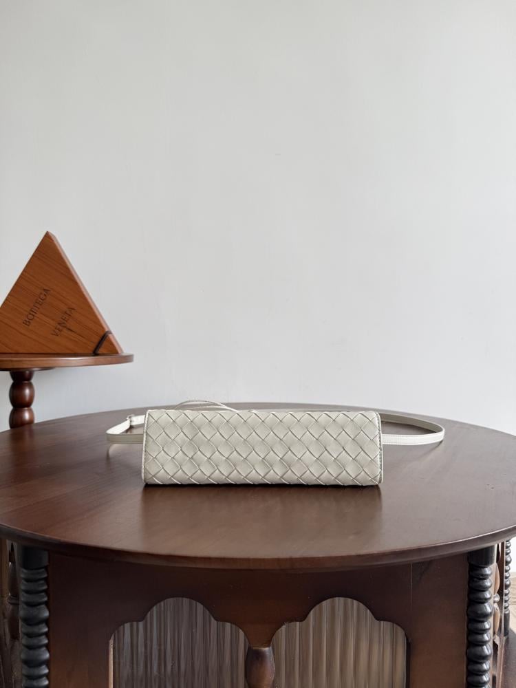 بوتيقا Andiamo Clutch مقاس 24cm
