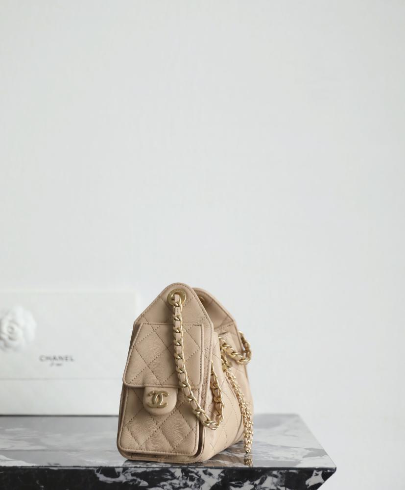 Chanel 26p size 20cm