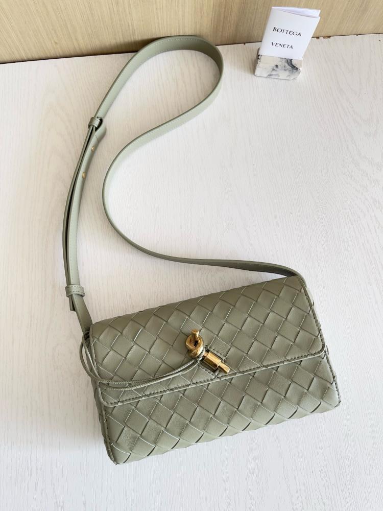 بوتيقا Andiamo مقاس 21.5cm