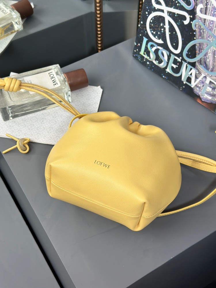 لويفي Flamenco purse مقاس 23cm