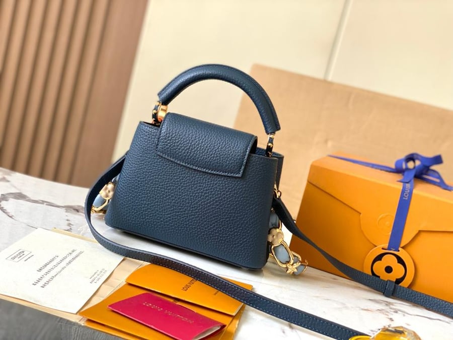 Louis Vuitton Mini Capseen 21cm