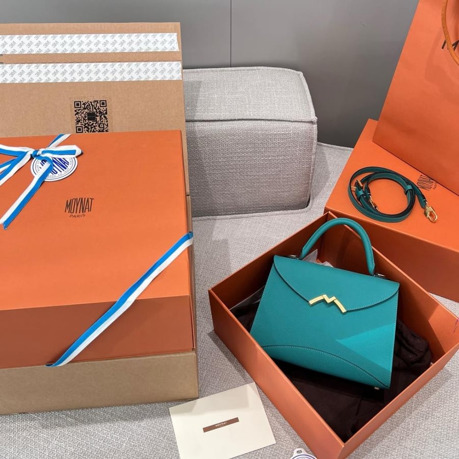 موينات Gabrielle Clutch مقاس 28cm