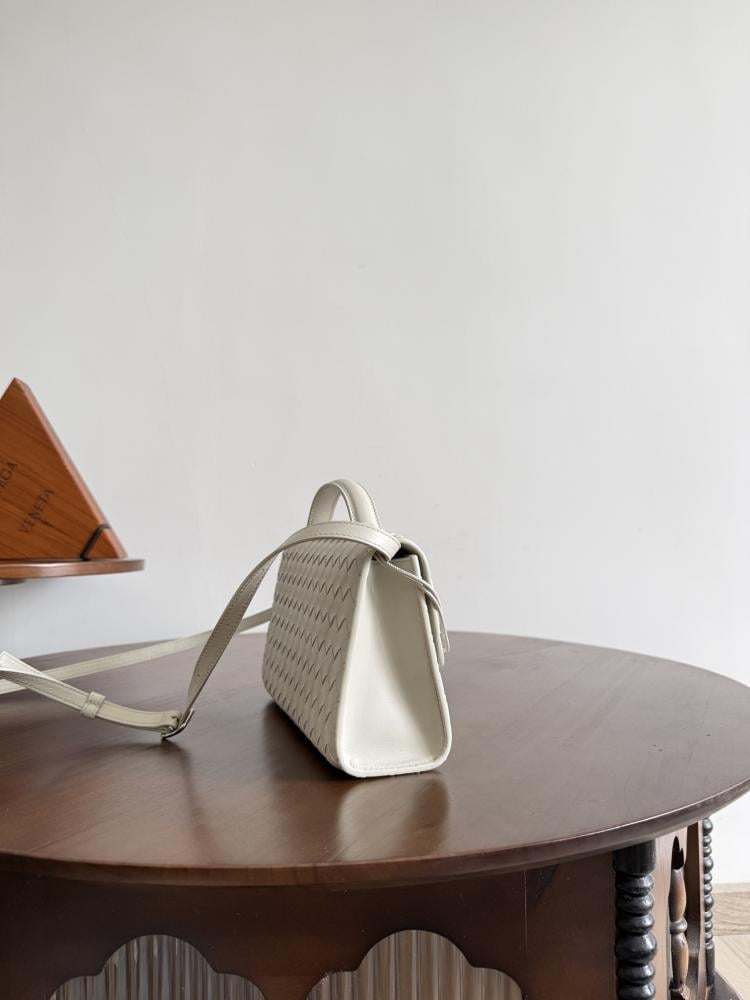 بوتيقا Andiamo Clutch مقاس 24cm
