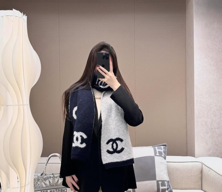 سكارف شانيل مقاس 185*30