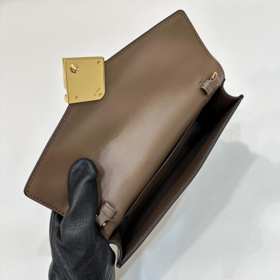 فندي Baguette مقاس 21cm