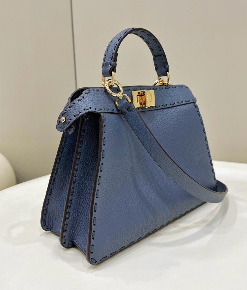 فندي Peekaboo مقاس 27cm