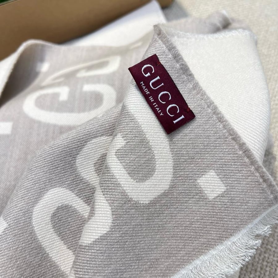 سكارف قوتشي مقاس 190*35