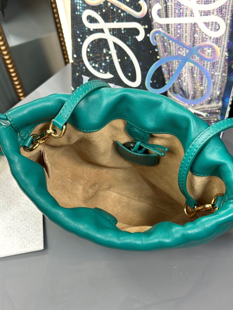 لويفي Flamenco purse مقاس 23cm