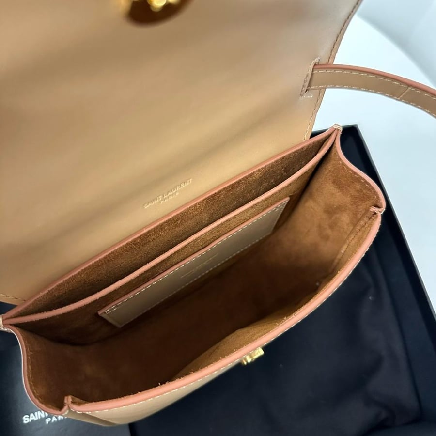 سان لوران kaia مقاس 18cm