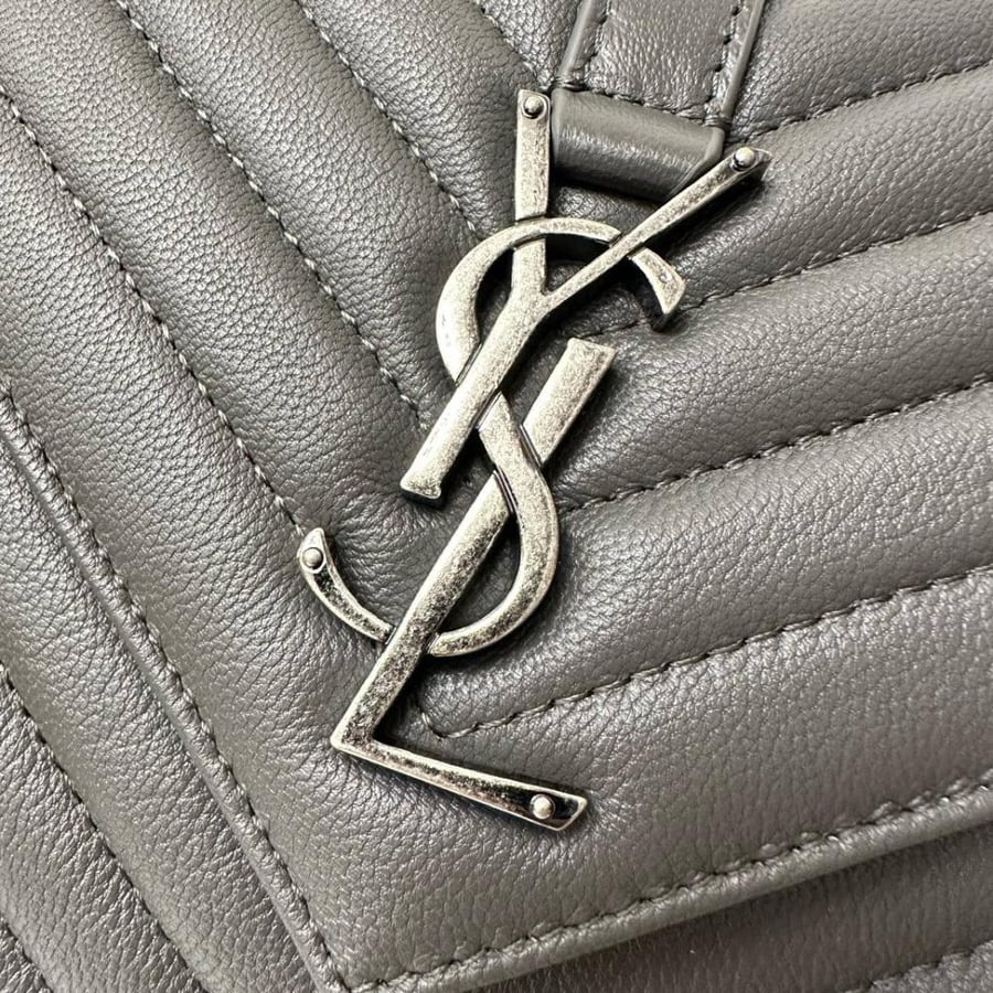 سان لوران monogram college مقاس 24cm