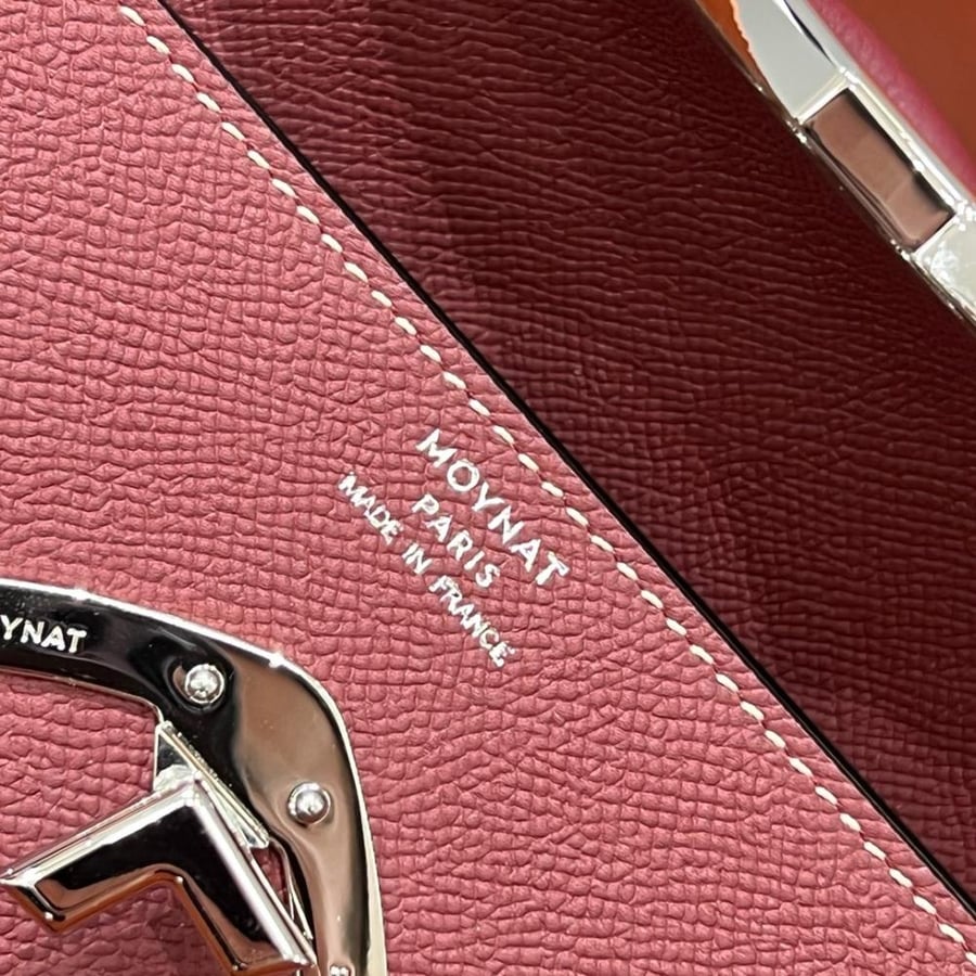موينات Gabrielle Clutch مقاس 22cm