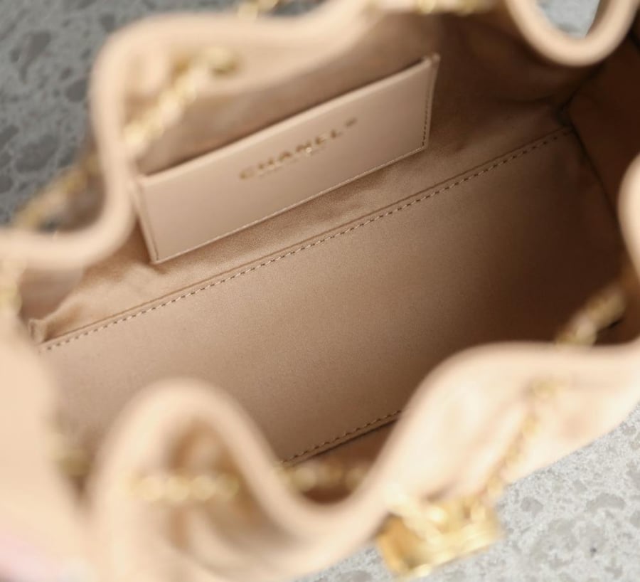 Chanel 26p size 20cm