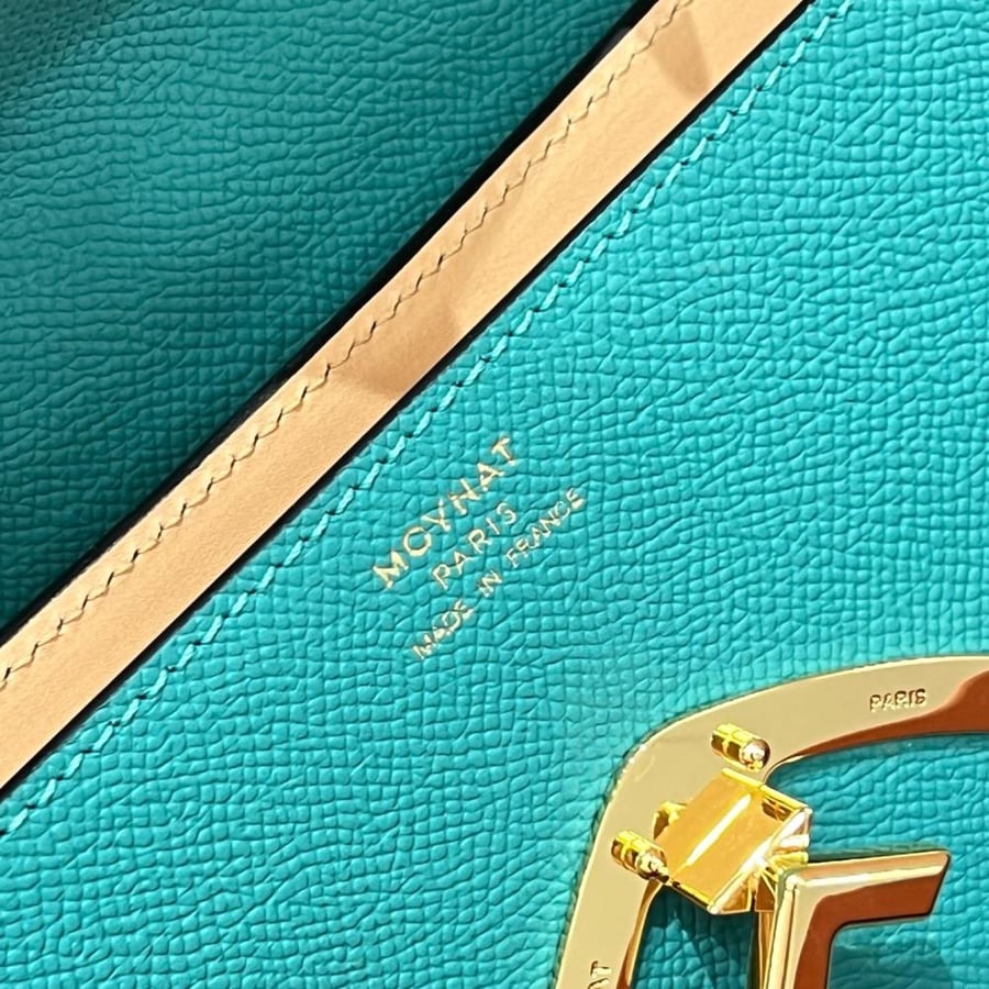 موينات Gabrielle Clutch مقاس 26cm