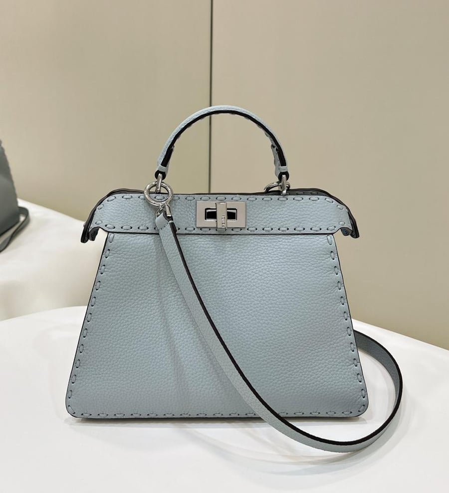 فندي Peekaboo مقاس 27cm