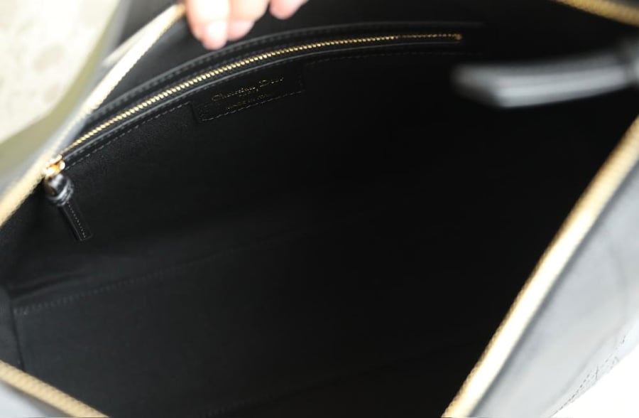 Voyage Dior size 28cm