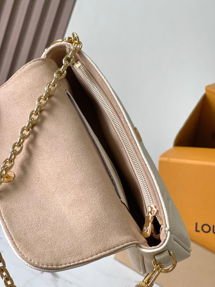 لوي فيتون Wallet On Chain مقاس 23.5cm